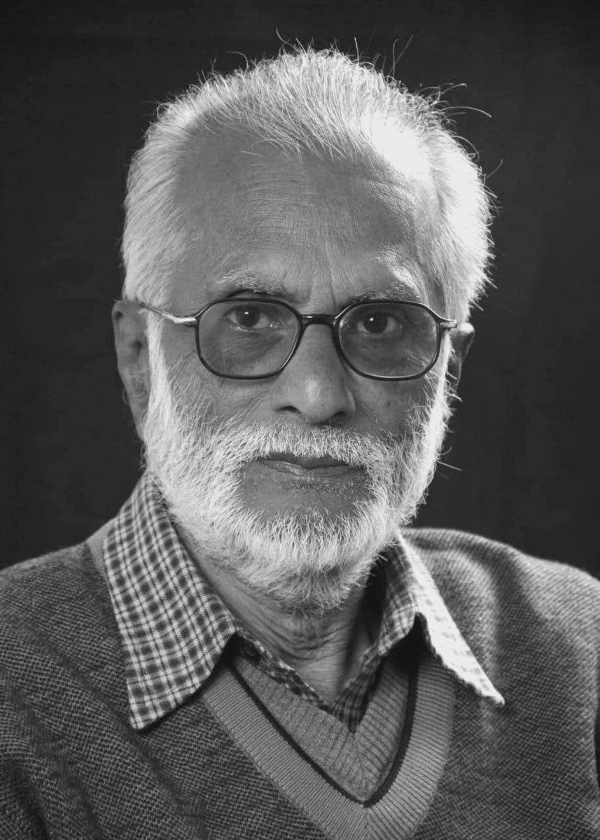 2013 में जबलपुर यूनिवर्सिटी ने कहानीकार ज्ञान रंजन को डॉक्टर ऑफ लिटरेचर की मानद उपाधि से सम्मानित किया था।