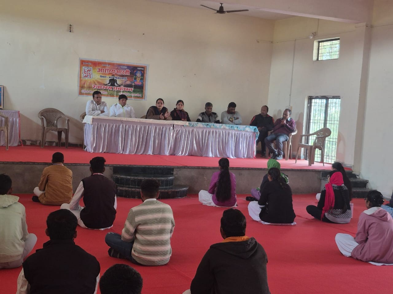 आरोग्य भारती विभाग संयोजक सुरेंद्र कुमार जैन ने विद्यार्थियों को मोटा अनाज खाने की सलाह दी।