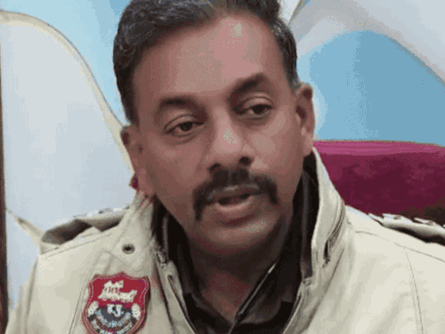 DSP आशीष चौधरी ने बताया कि 18 दिसंबर को गोमित इंग्लैंड से आया था। 24 दिसंबर को उसने मां की हत्या की।