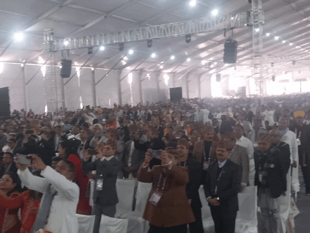 MGC 2026 में देश और विदेश से हजारों माहेश्वरी बंधु लगातार जोधपुर पहुंच रहे हैं। इनमें कई नामी उद्योग घराने के प्रबुद्धजन भी शामिल हैं।