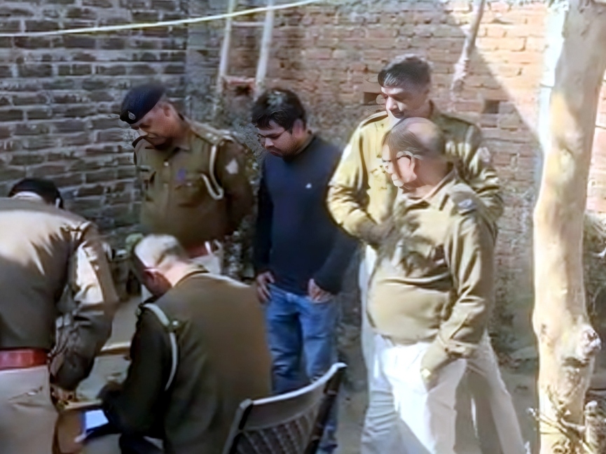 कोडरमा में कर्ज से तंग व्यक्ति ने की आत्महत्या:  बेटे ने कहा-सूदखोरों को ब्याज चुका रहे थे पिता, रुपए लौटाने का था दबाव; जहर खाकर दी जान – koderma News