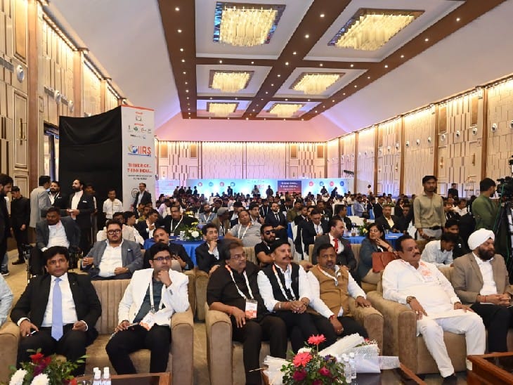 समिट में 12 देशों के खरीदार और 6 देशों के दूतावास प्रतिनिधिमंडल शामिल हुए थे।