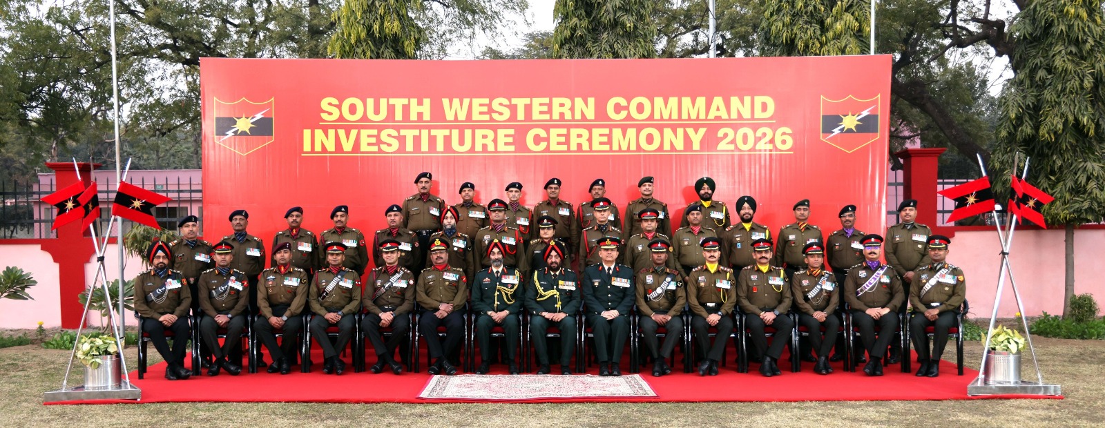 शुक्रवार शाम सप्त शक्ति कमान अलंकरण समारोह आयोजित किया गया।