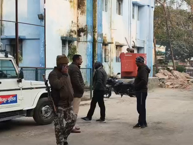 कैमूर में भारतमाला एक्सप्रेसवे पर हादसा:  हाइड्रा पलटी, राजस्थान के कर्मचारी की मौत, निर्माण साइट पर अफरा-तफरी – Kaimur News