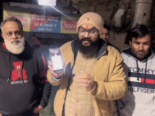 डमी मोबाइल एप से UPI पेमेंट फ्रॉड:  लुधियाना में जैकेट खरीदीं, स्कैनर से पेमेंट सक्सेसफुल लेकिन दुकानदार के खाते में नहीं आई – Ludhiana News