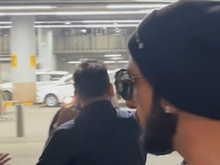 પાપારાઝી દીપિકાની કાર નજીક પહોંચી જતા રણવીર સિંહ નારાજ થયો.