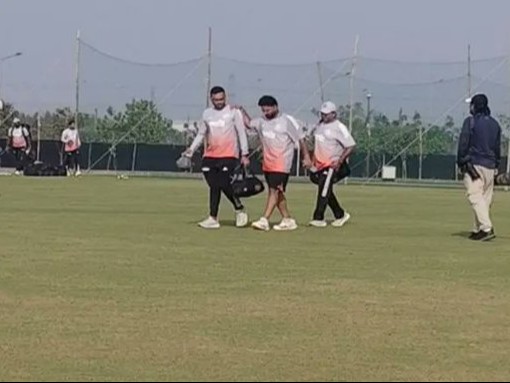 पंत वडोदरा के कोटांबी स्टेडियम में प्रैक्टिस सेशन में शामिल हुए थे। - Dainik Bhaskar