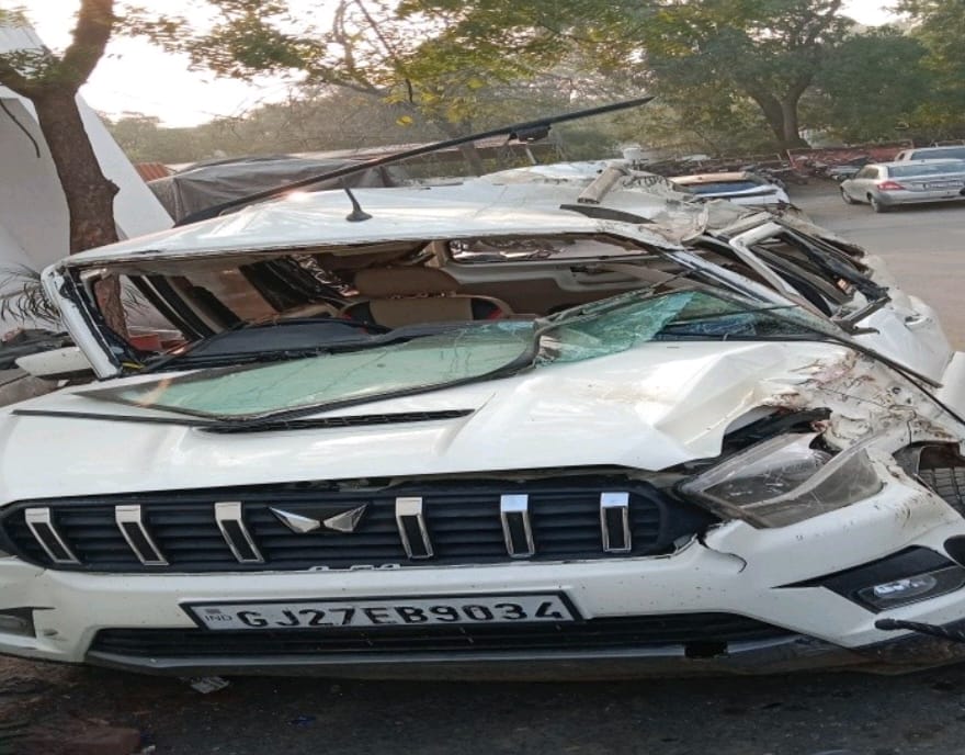 गुजरात नंबर की स्कॉर्पियो में कट्टों में 436 किलो डोडा-चूरा जब्त किया। स्कॉर्पियो कार में रखी 5 नंबर प्लेट भी जब्त की गई।