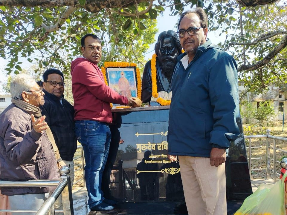 गौरेला-पेंड्रा-मरवाही में स्वामी विवेकानंद जयंती मनाई गई:  नर्मदांचल बंग समाज ने श्रीगुरु रवींद्र टैगोर वाटिका में किया आयोजन – Gaurela News