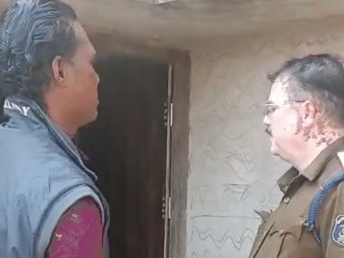 Conversion in the guise of prayer meeting in Bilaspur | प्रार्थना सभा की आड़ में धर्मांतरण, पास्टर गिरफ्तार: बिलासपुर में बीमारी ठीक करने और भोजन का दिया लालच ...