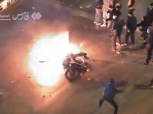 ईरानी विदेश मंत्री बोले- प्रदर्शनकारियों ने पुलिसवालों को जिंदा जलाया:  इजराइल पर साजिश का आरोप; हिंसा में 538 की मौत, 10 हजार से ज्यादा हिरासत में