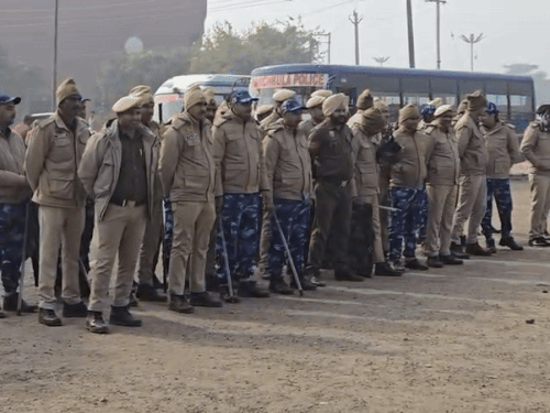 पंचकूला शिक्षा सदन घेरने के लिए पहुंची मिड-डे मिल वर्कर:  वेतन कटौती पर रोक, स्कूल मर्जर के नाम पर नहीं हटाने व रिटायरमेंट लाभ देने की मांग – Panchkula News