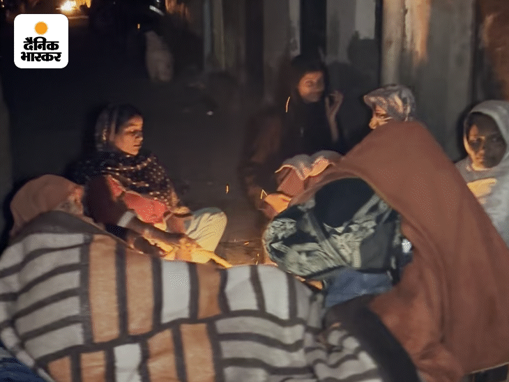 दिल्ली के 300 घर यूपी सरकार ने क्यों सील किए:  मस्जिद कॉलोनी के लोग बोले, आधार-वोटर कार्ड हैं, लेकिन सामान फेंका; दिल्ली की CM कहां