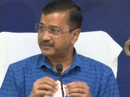 गुजरात यूनिवर्सिटी ने अप्रैल 2023 में केजरीवाल और संजय सिंह के खिलाफ मानहानि का मुकदमा दायर किया था। - Dainik Bhaskar