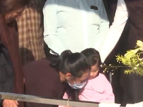 પ્રશાંત તામાંગની પત્ની અને દીકરી