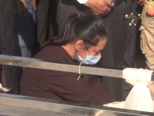 પાર્થિવદેહ જોઈ પત્ની હિબકે-હિબકે રડી