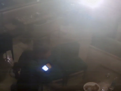 CCTV में एक अन्य युवक भी देखा गया। पीछे आरोपी लड़की को मार रहा था।