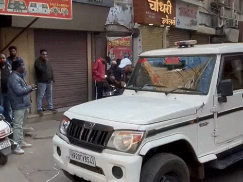 The incident occurred at Chaudhary Jewellers shop near Gandhi Chowk in Hisar on Tuesday afternoon