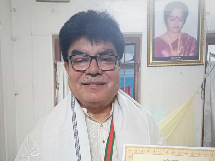 प्रोलॉय को 16 दिसंबर 2025 को उनके घर से गिरफ्तार किया गया था।