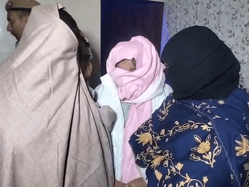 पकड़ी गई युवतियों से पुलिस स्पा सेंटर में होने वाले काम की जानकारी जुटा रही है।