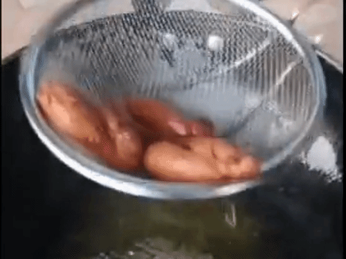 Ghughut are made by frying in oil or ghee.