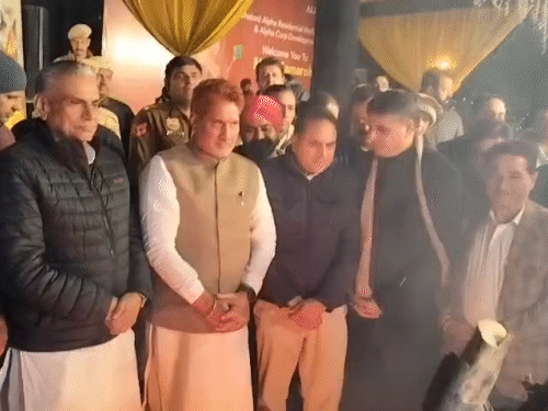 फतेहाबाद की अल्फा सिटी में लोहड़ी पर्व मनाया गया। इस दौरान राज्यसभा सांसद सुभाष बराला मुख्य अतिथि, जबकि पूर्व विधायक दुड़ाराम विशिष्ट अतिथि रहे।