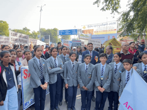 प्रोटेस्ट के बाद एक संयुक्त रूप से ज्ञापन जिला कलेक्टर के जरिए राष्ट्रपति के नाम दिया गया।