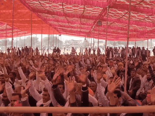 रियांबड़ी किसान रैली में पहुंचे ग्रामीण।