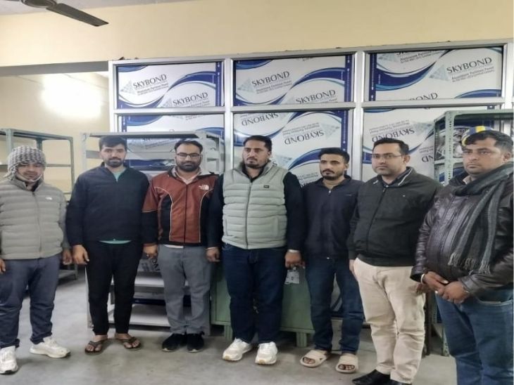 कॉन्स्टेबल मुकेश और पप्पू शोक मीणा, सुमित कुमार, भागचंद, शिवराज और नितिन को पुलिस ने ऑडी हादसे में अरेस्ट किया है।