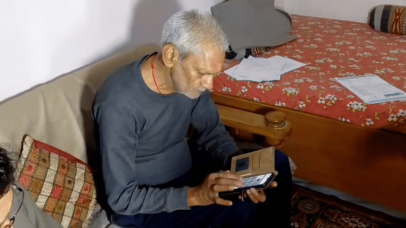 75 वर्षीय रिटायर्ड उप पंजीयक बिहारी लाल गुप्ता।