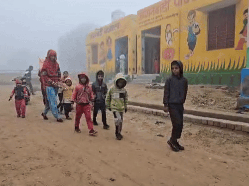 जिले के सभी सरकारी व प्राइवेट स्कूलों में नर्सरी से कक्षा आठवीं तक 15 जनवरी तक अवकाश घोषित किया गया है।