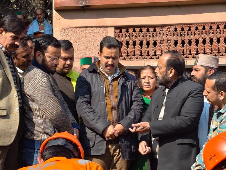 अर्की अग्निकांड: क्षत-विक्षप्त हालत में 7 बॉडी पार्ट्स मिले:  डीएन जांच को भेजे, PWD मंत्री प्रभावितों से मिलने पहुंचे, हर संभव सहायता का दिया भरोसा – Arki News