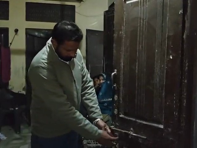 फाजिल्का में बंद मकान में चोरी:  ताला तोड़करर घुसे चोर, कैश और जेवर ले गए, बहन को लोहड़ी देने गया था भाई – Fazilka News