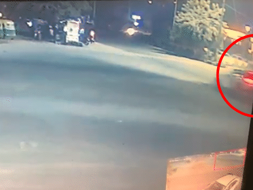 हादसे के समय कार की स्पीड 120 किलोमीटर प्रतिघंटा होने का दावा किया जा रहा है।