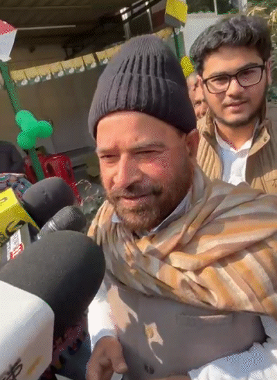 लंबे अरसे के बाद मामा साधु यादव लालू परिवार के किसी कार्यक्रम में शामिल हुए।