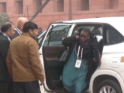 नामीबिया के डिप्टी स्पीकर और मॉन्टसेराट का प्रतिनिधिमंडल भी पहुंच चुका है।