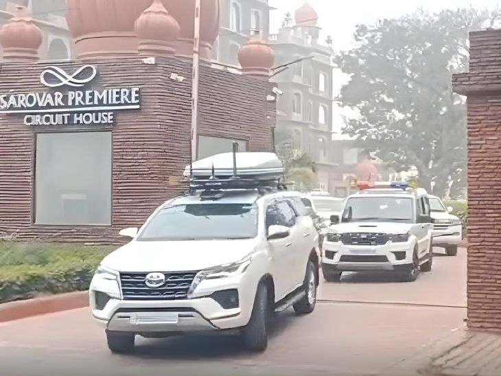 जत्थेदार के आगे जमीन पर हाथ जोड़ बैठे मुख्यमंत्री:  हाथ बंधे, नजरें झुकी, नंगे पैर पहुंचे; 10 PHOTOS में भगवंत मान की अकाल तख्त में पेशी – Amritsar News