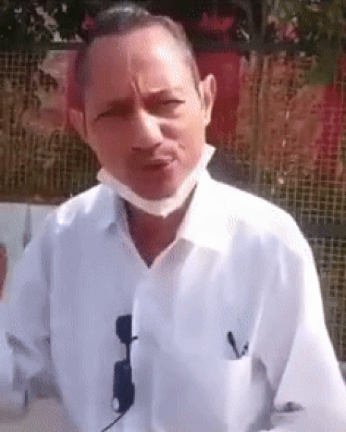 करीब चार साल पहले डॉक्टर मनोज मित्तल चार साल पहले गोबर खाते हुए वीडियो वायरल हुआ था।