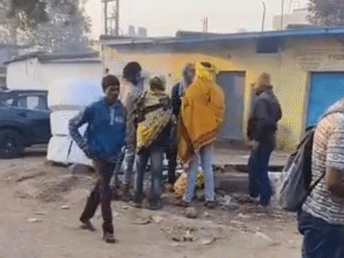 रायपुर में 3.40 लाख कैश के साथ 2 तस्कर पकड़ाए:  खुलेआम बेचते थे अवैध शराब, देर रात पुलिस ने दी दबिश – Raipur News