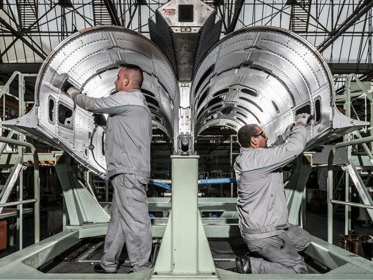 यह सौदा ‘मेक इन इंडिया’ के तहत किया जाएगा। डसॉल्ट एविएशन एक भारतीय कंपनी के साथ मिलकर इन विमानों को बनाएगी।