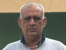 गांव चुलकाना का सरपंच सतीश, जिनकी 10वीं कक्षा की दो मार्कशीट बनवाई हुई है। - Dainik Bhaskar