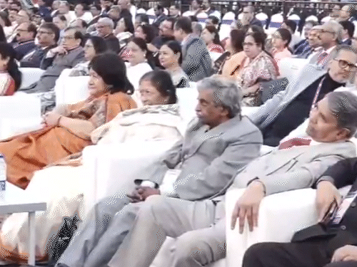 Mamata Banerjee Appeals CJI to Protect Constitution, Democracy, Judiciary 3 जलपाईगुड़ी में भवन के उद्घाटन कार्यक्रम में बड़ी संख्या में पूर्व जज और वकील मौजूद थे।
