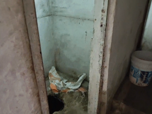 बच्ची खेलते-खेलते खुले गड्ढे में गिर गई, जिससे उसकी मौत हो गई।