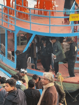 जाकिर खान ने टीम के साथ बोटिंग की।