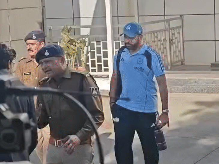 18 जनवरी के मैच के लिए दोनों टीमें इंदौर पहुंच चुकी हैं।