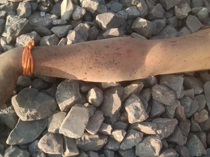 शव के दाहिने हाथ की कलाई में अंग्रेजी में “G.K. JOSHI” लिखा था।