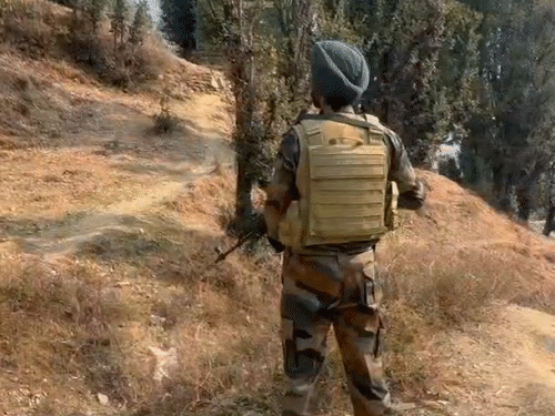 किश्तावड़ में सेना की व्हाइट नाइट कोर का ‘ऑपरेशन त्राशी-1’ जारी है।