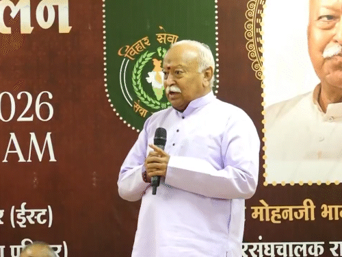 भागवत बोले- धर्म ही मुझे और मोदी को चला रहा:  जब तक धर्म भारत का मार्गदर्शन करेगा, देश विश्वगुरु बना रहेगा