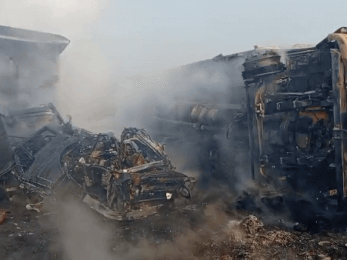 नूंह में कुंडली–मानेसर–पलवल (KMP) एक्सप्रेसवे पर रविवार सुबह कंटेनर मे आग से दो जिंदा जल गए।