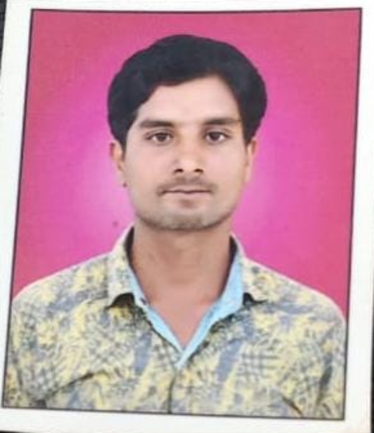 मृतक की पहचान जिला बेमेतरा के गैस कुमार जोशी के रूप में हुई।